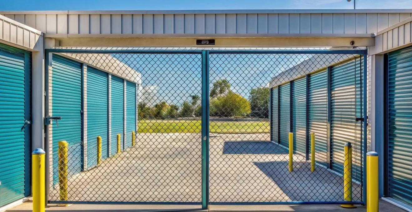 comment-le-self-stockage-a-transforme-notre-facon-d-habiter-les-petits-espaces-urbains